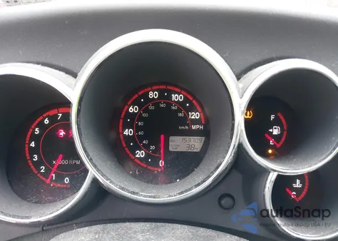 2005 Pontiac Vibe из США, поврежденный, VIN 5Y2SL63895Z424221